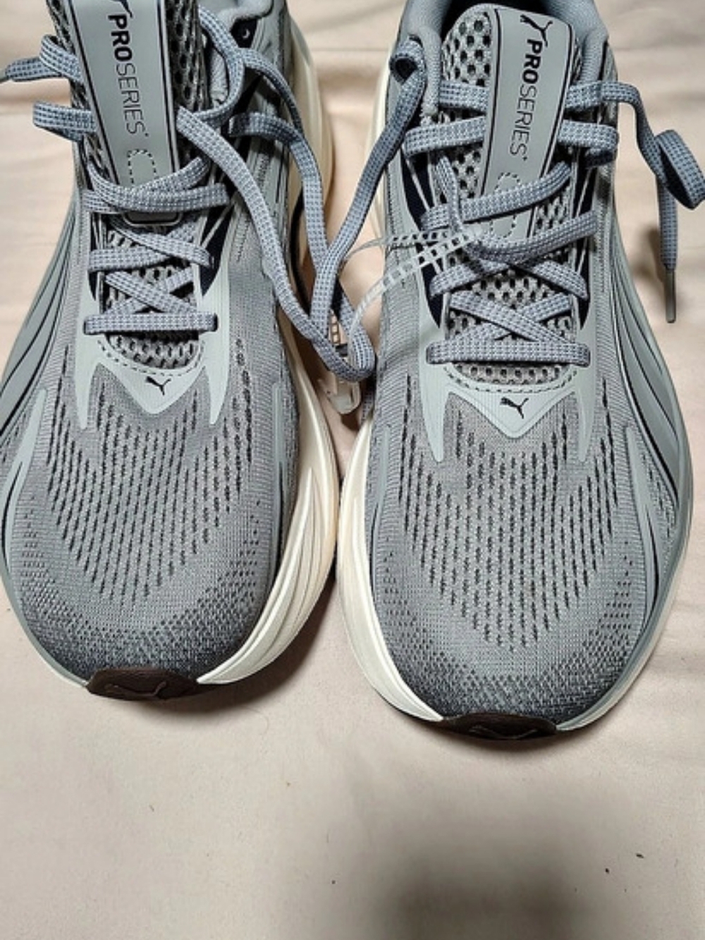 Brooks Propel Gray Athletic Shoes